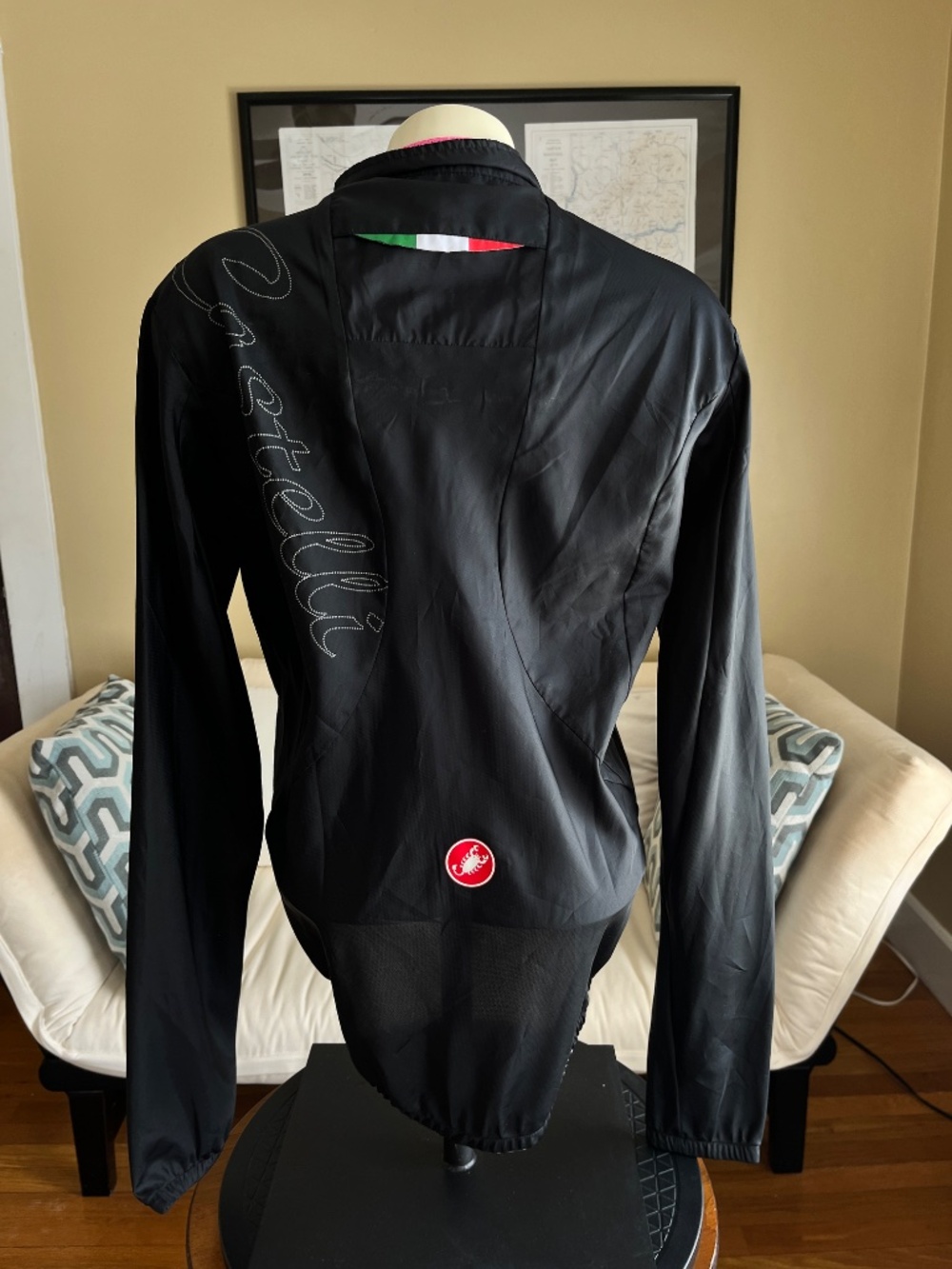 Castelli Women's Black Jacket with Pink Trim - Picture 2 of 8
